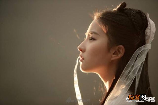 如果给国内称为女神的明星,按颜值排名的话你觉得最漂亮的三位都有谁？