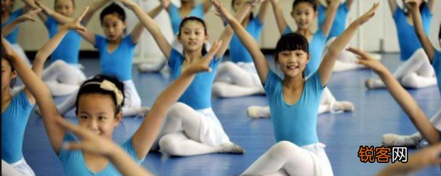 让孩子一生受益的兴趣班有哪些 八个适合孩子的兴趣班推荐