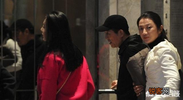 巩俐不再隐瞒,说出张艺谋与陈婷的丑闻,难怪当初会分手,为何？