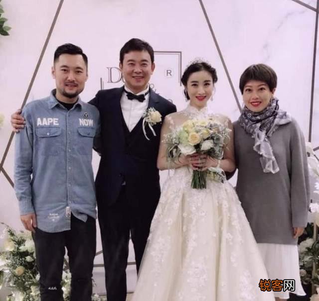 8年过去了,被张艺谋开除出剧组,爆料张艺谋超生的女星今何在？