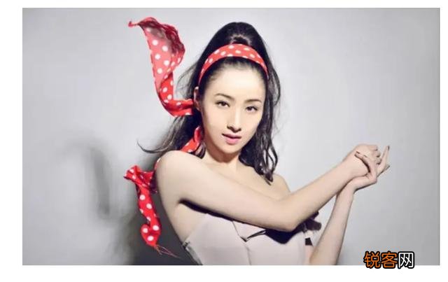 8年过去了,被张艺谋开除出剧组,爆料张艺谋超生的女星今何在？