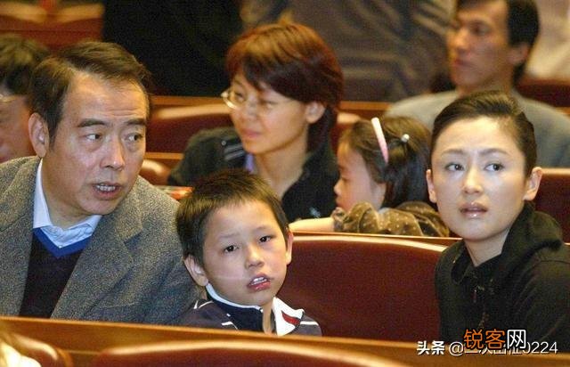 张艺谋最爱的人是谁？