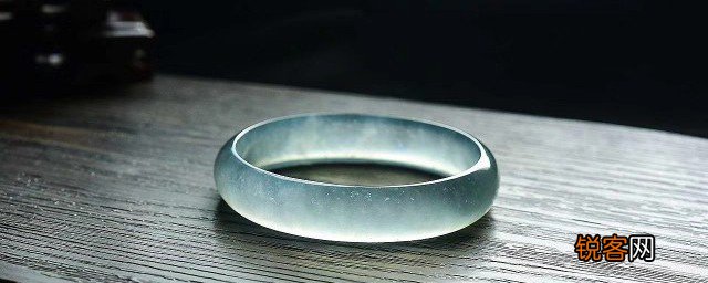 小女孩子适合戴什么翡翠如意吗 小女孩子适合戴哪些翡翠如意