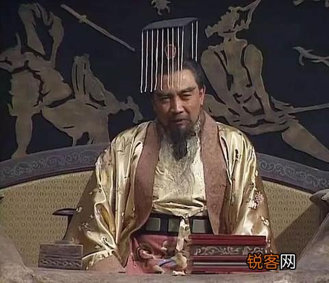 荆州太守是关羽,前任太守是谁？武功,智慧怎么样？