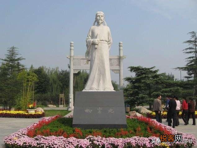 “千山鸟飞绝,万径人踪灭”。表现了作者怎样的意境？