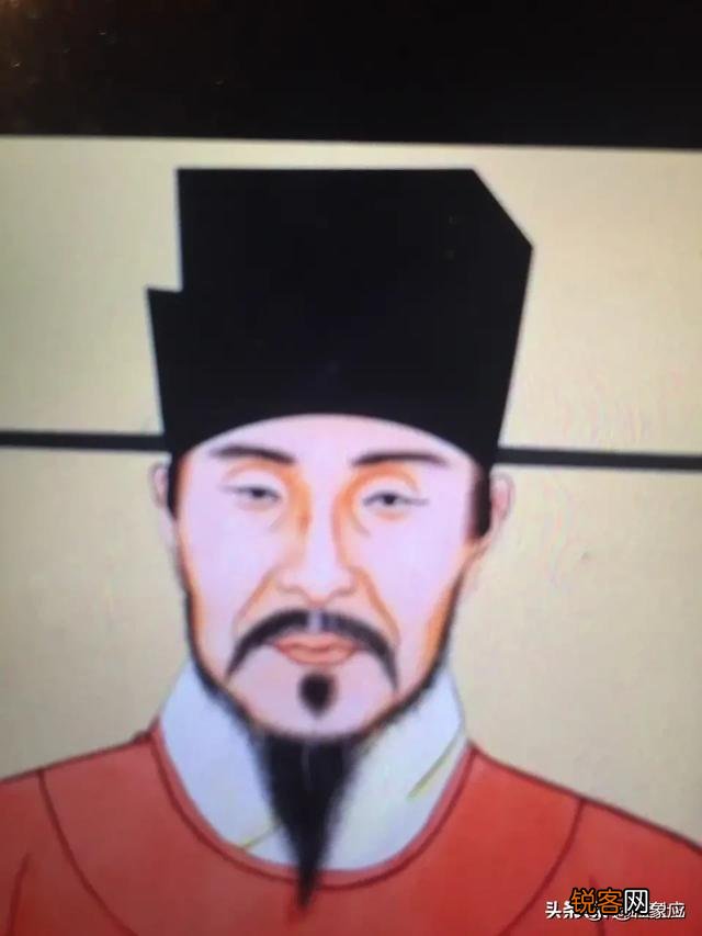 日长篱落无人过,惟有蜻蜓蛱蝶飞。到底是农忙还是农闲呢？