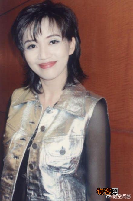 梅艳芳、邓丽君、王菲、那英、张惠妹、苏芮谁的成就高？你怎么看？