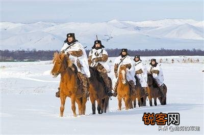 描写雪景的优美句子有哪些？