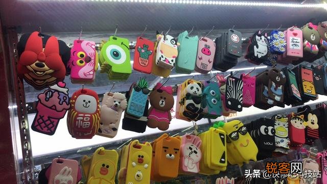 我想入驻电商,但不知道卖什么啊,可以帮我提提建议吗？