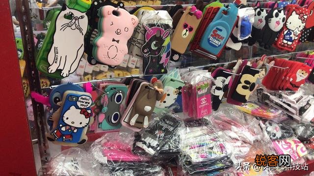 我想入驻电商,但不知道卖什么啊,可以帮我提提建议吗？