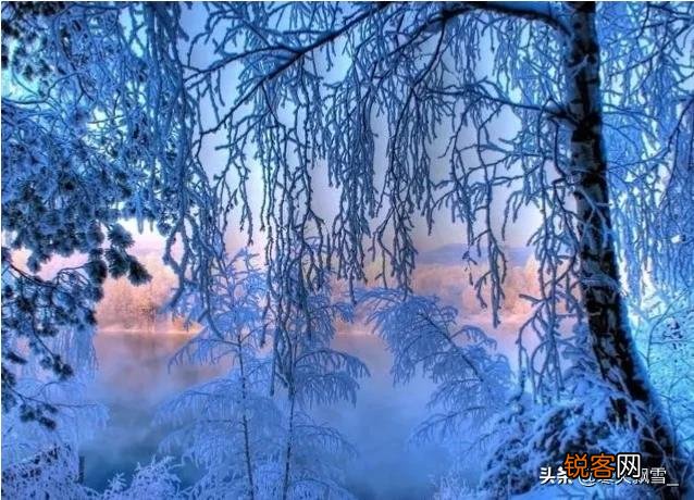 冬天的雪非常漂亮,谁能用诗词写一写,赞美下？