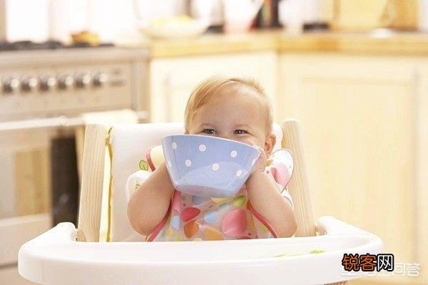 宝宝什么时候添加辅食？6个月后吗？一开始添加辅食吃什么？