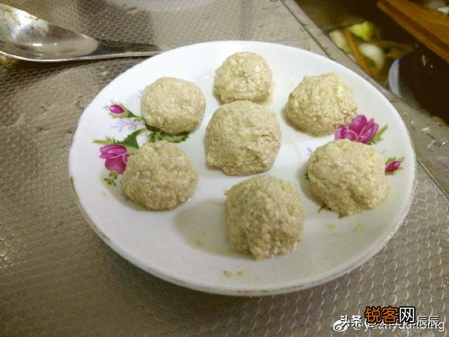 有没有简单易上手的6-12个月宝宝辅食食谱？上班的妈妈太难了？