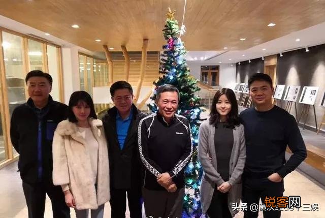 刘强东一家三口首次同游瑞士,画面温馨,网友:“这才是真爱！”你如何看？