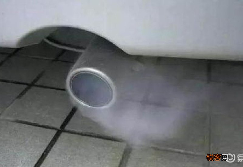 汽车排气管大量出水 汽车排气管大量出水冒白烟