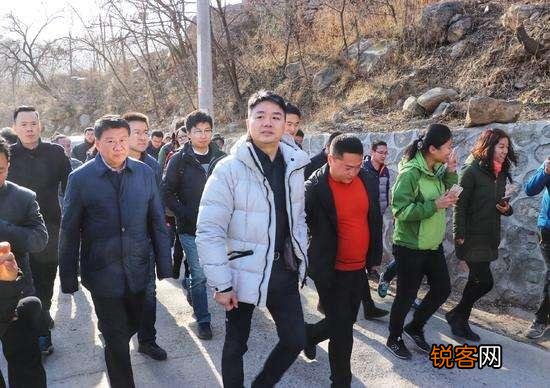 大家如何看待刘强东这名义村长职务？