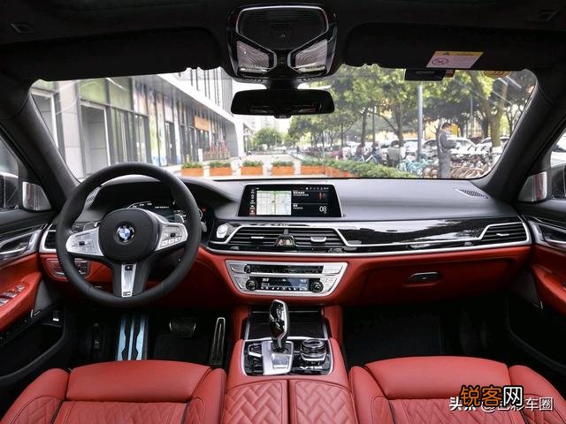 宝马7系2019款730Li豪华套装值得购买吗？