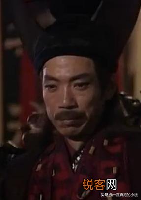 《倚天屠龙记》中,金毛狮王谢逊是一个怎样的人？