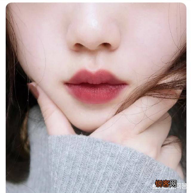 每个女生都必须要拥有的的五只豆沙色口红有哪些推荐？