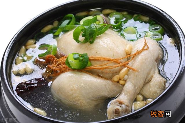 我是保姆,在雇主家有时和雇主吃的饭菜不一样,我还要干下去吗？