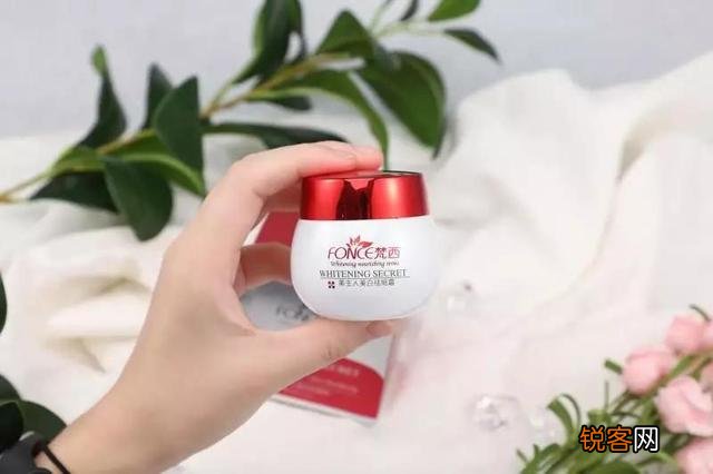 你们都是用什么护肤品来美白的呀?