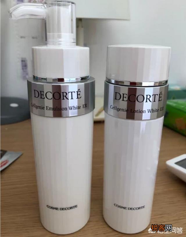 皮肤暗黄,有什么护肤品可以美白淡斑？