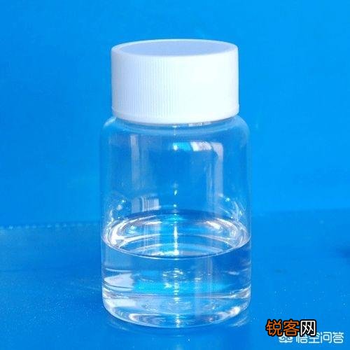 无硅油跟硅油洗发水到底哪个好？别人说硅油会堵塞毛孔是真的吗？