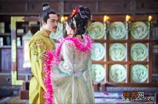 赵匡胤兄弟赵光义成为君主后,是如何对待24岁的皇后嫂子的？