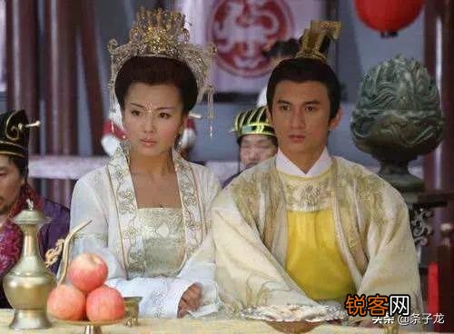 小周后是怎么成为皇后的？