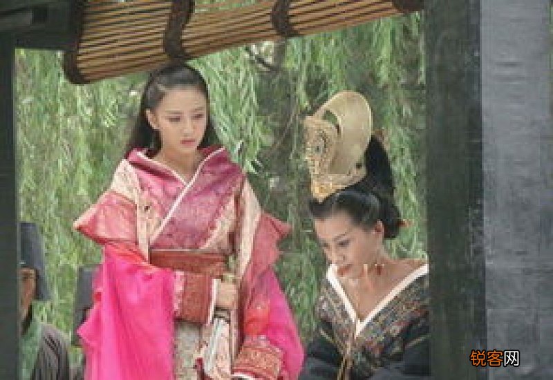 成语母仪天下的意思和解释