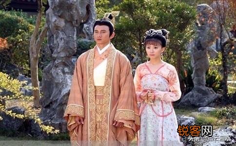 南唐后主李煜为何喜欢大小周后？