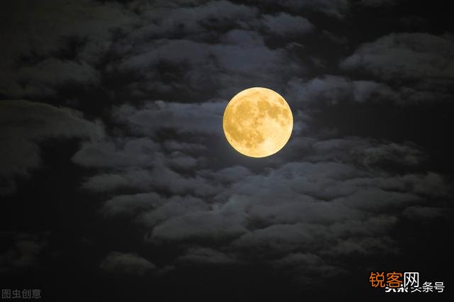 马上中秋节了,有哪些带月的诗句来表达一下情思？