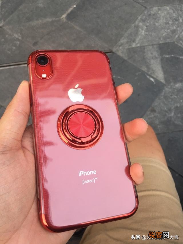 苹果XR是多大屏幕的,128G够用吗？可以入手吗？