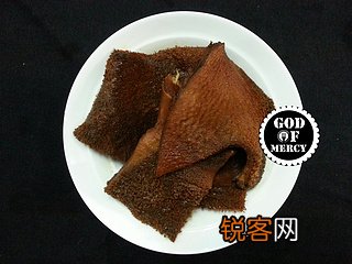 油泼辣子牛肚拌面的做法