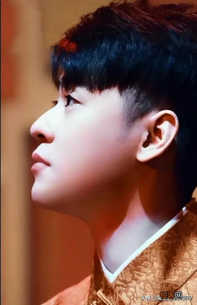 可以单曲循环百听不厌的歌,可以收藏一生永不删除的歌,请大家帮忙推荐一下？