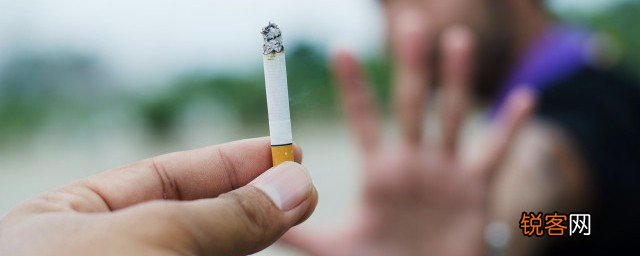 14岁孩子抽烟如何教育 孩子抽烟教育教程
