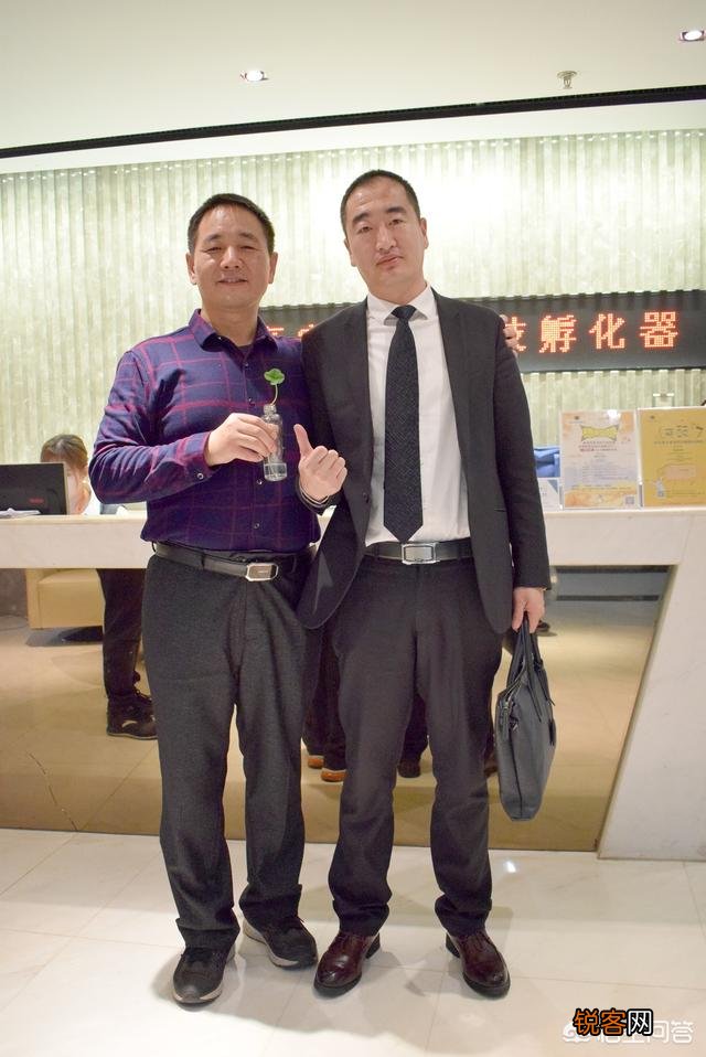 如何突破小微企业的发展困境和发展策略？