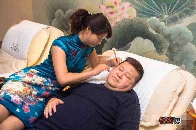 为什么街边突然出现了很多采耳店？