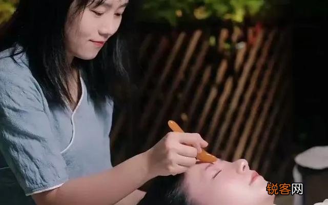 为什么街边突然出现了很多采耳店？