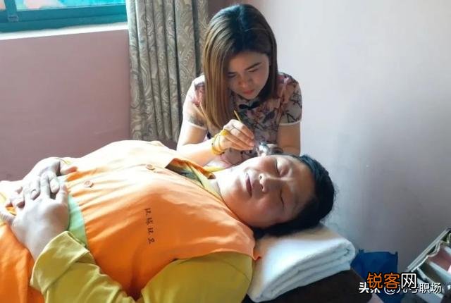 为什么街边突然出现了很多采耳店？