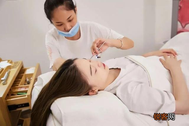 为什么街边突然出现了很多采耳店？