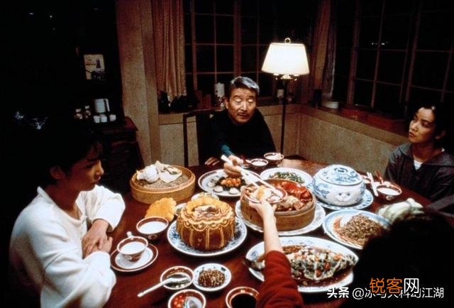 有没有类似于《盲探》这种美食镜头多的电影或电视剧？