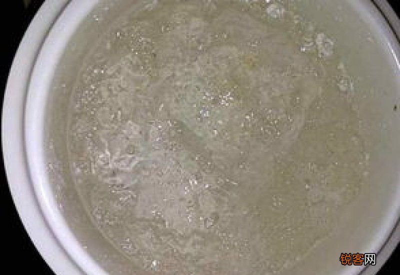 雪燕炖什么时候吃最好 炖雪燕什么时候喝比较好