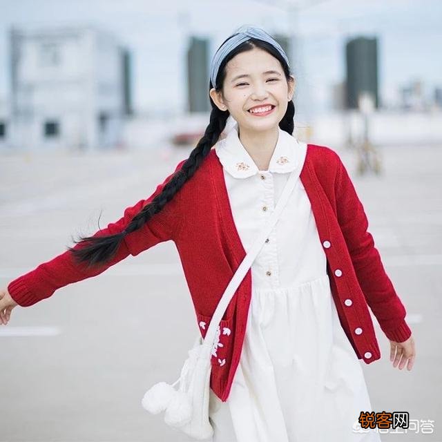 淘宝上有哪些好的小众女装店铺？