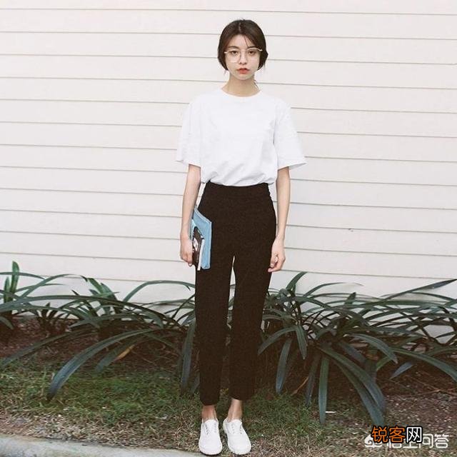 淘宝上有哪些好的小众女装店铺？