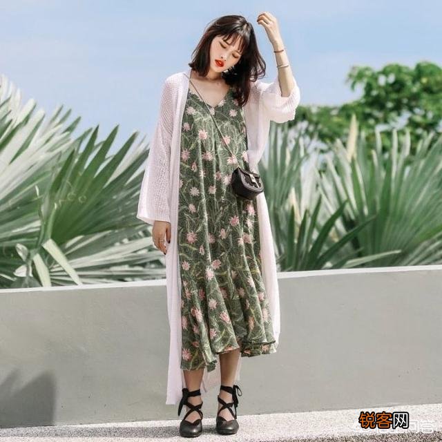 淘宝上有哪些好的小众女装店铺？