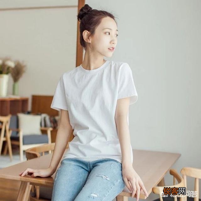 淘宝上有哪些好的小众女装店铺？