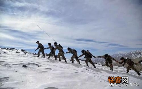 有哪些关于雪的好文章或者诗句呢？历史典故也可以？