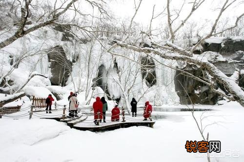 要下雪了,你认为描写雪景最经典的诗句是什么?