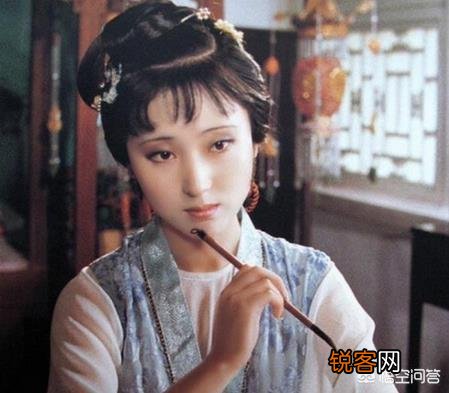 “玉在匮中求善价,钗于奁内待时飞”是对黛玉和宝钗的命运预测吗？贾雨村是预言家？